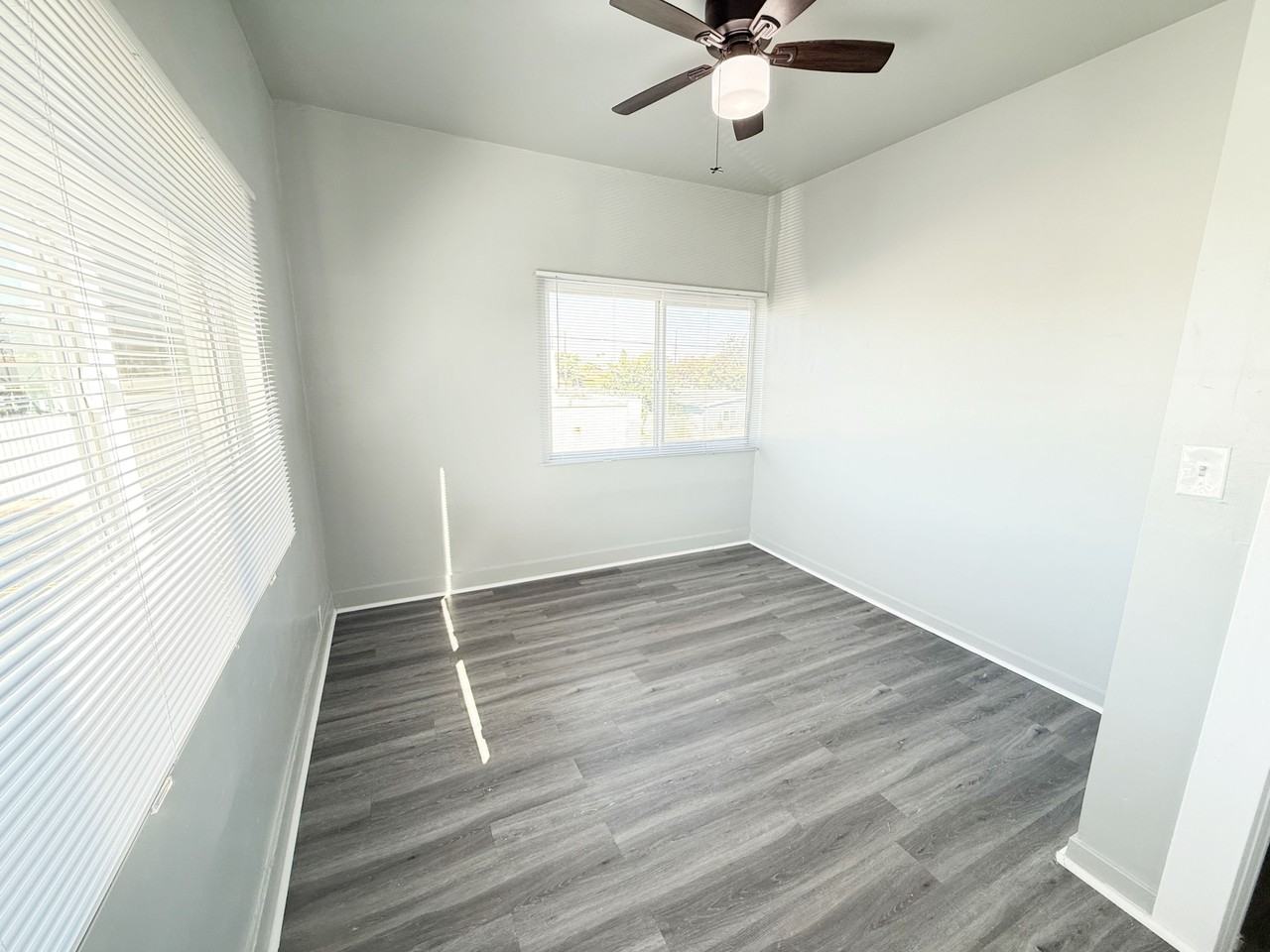 404 North Fries Avenue - Photo 2 of 4