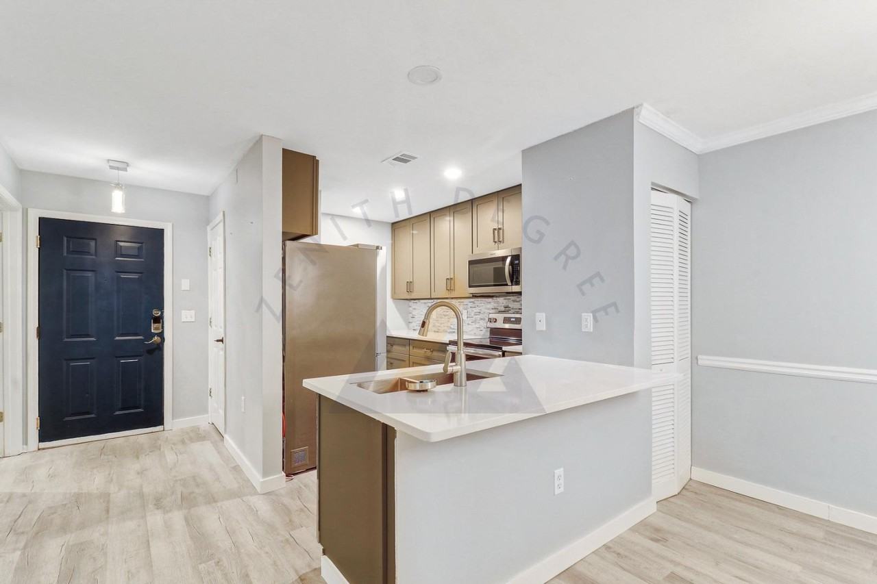 50 Pebble Beach Cv - Photo 2 of 11