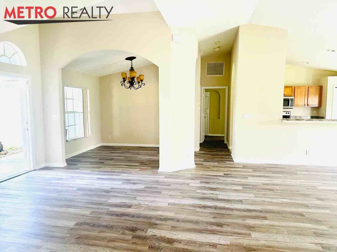 549 Southwest Prater Avenue - Photo 7 of 27