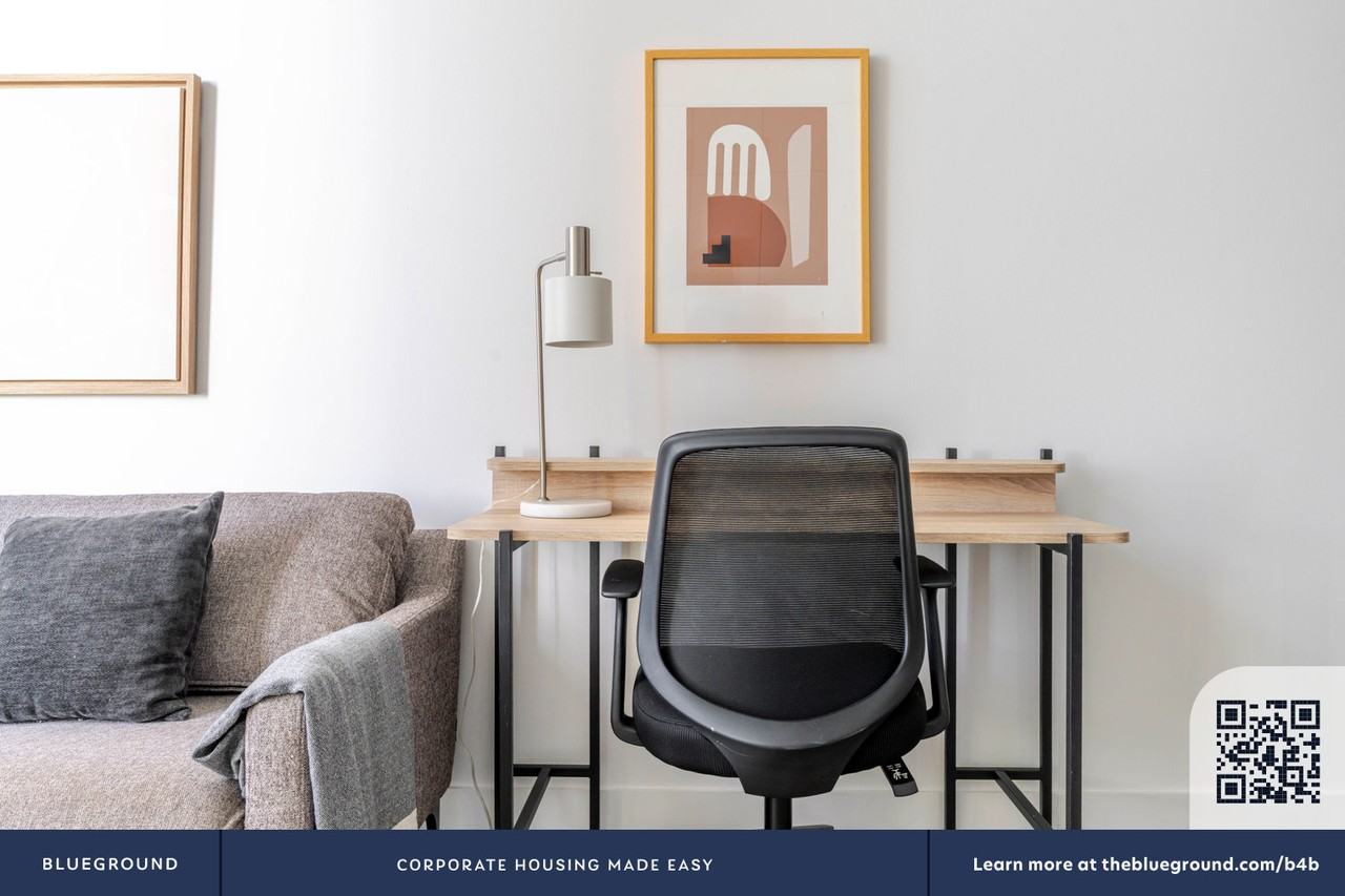 1155 Barton Springs Rd #329 - Photo 6 of 31