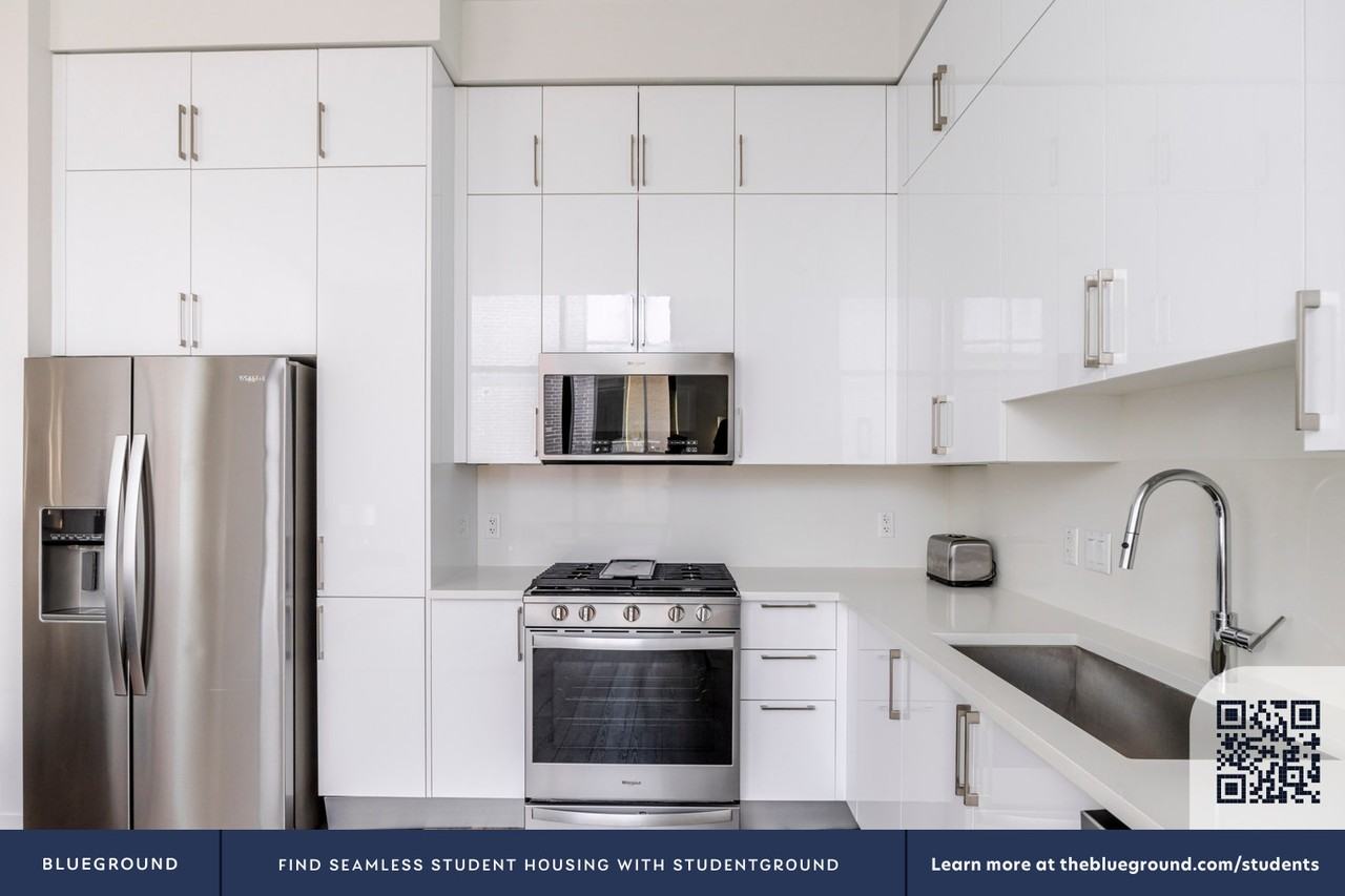 1155 Barton Springs Rd #329 - Photo 7 of 31