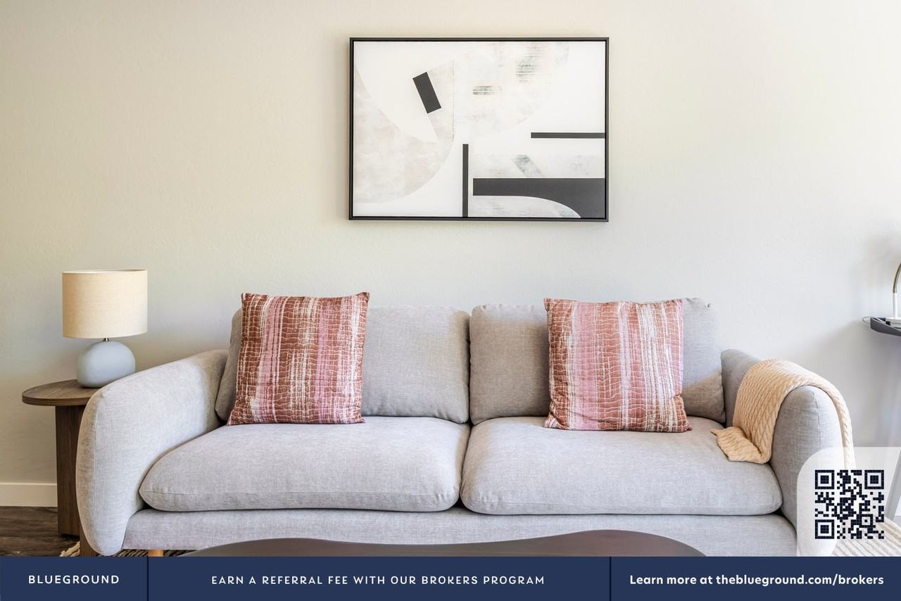 2721 Midtown Court #1894 - Photo 5 of 21