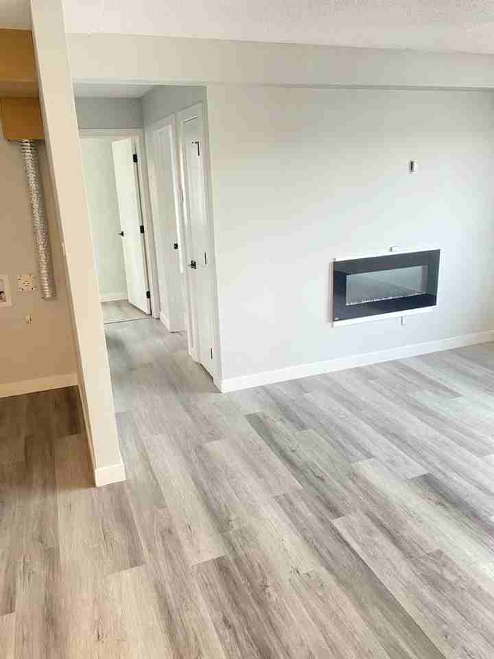 12525 118 Avenue Northwest #12 - Photo 7 of 9