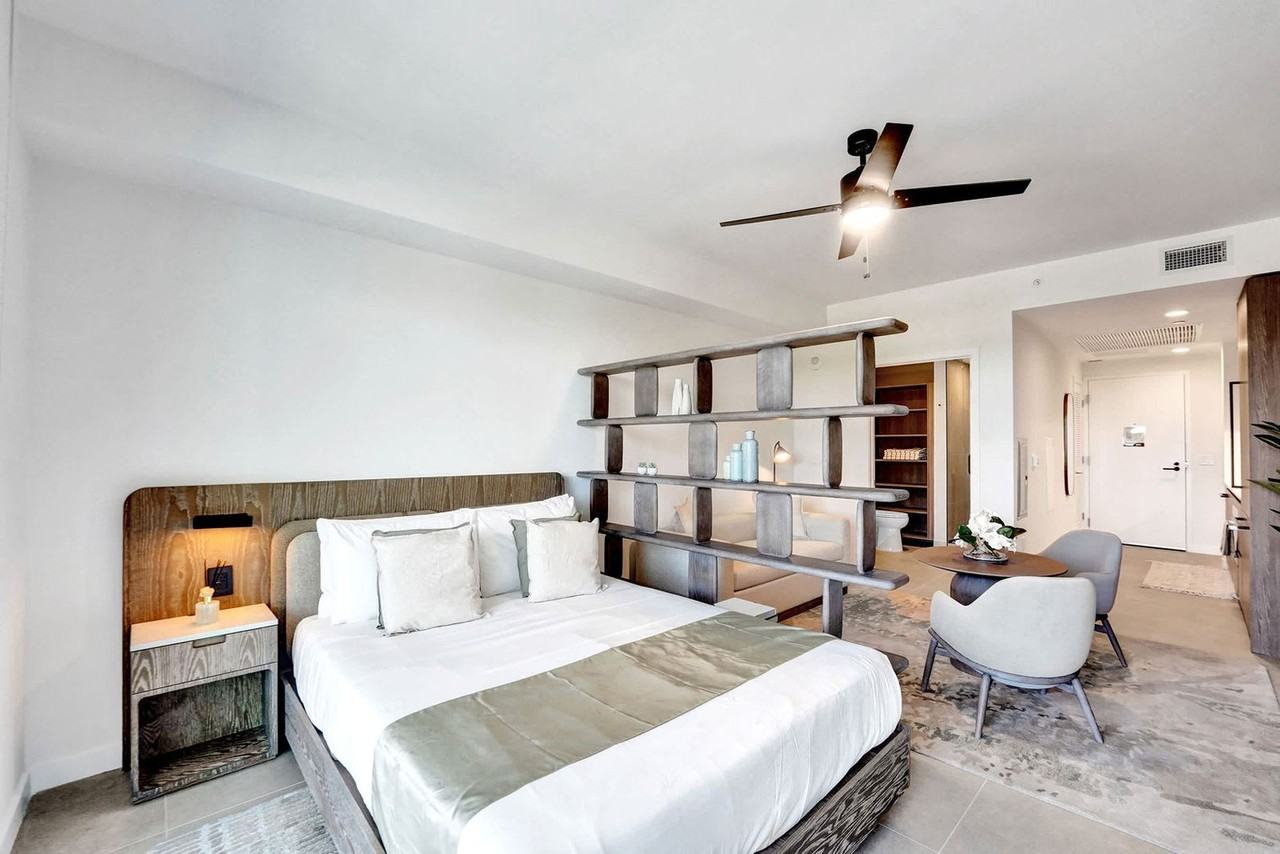 580 72nd Street - Photo 5 of 29