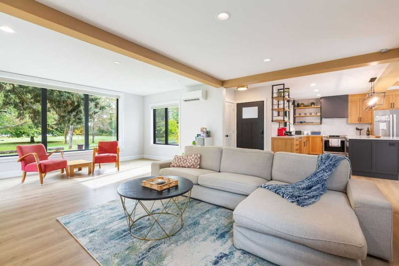 9047 51st Ave Ne #1231220P - Photo 3 of 40