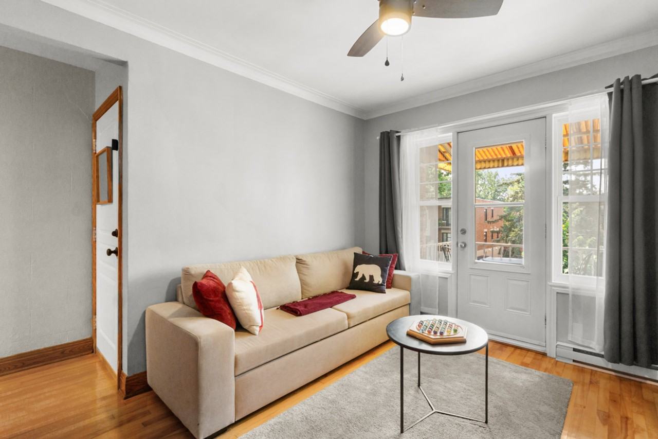 6419 10e Avenue - Photo 2 of 28