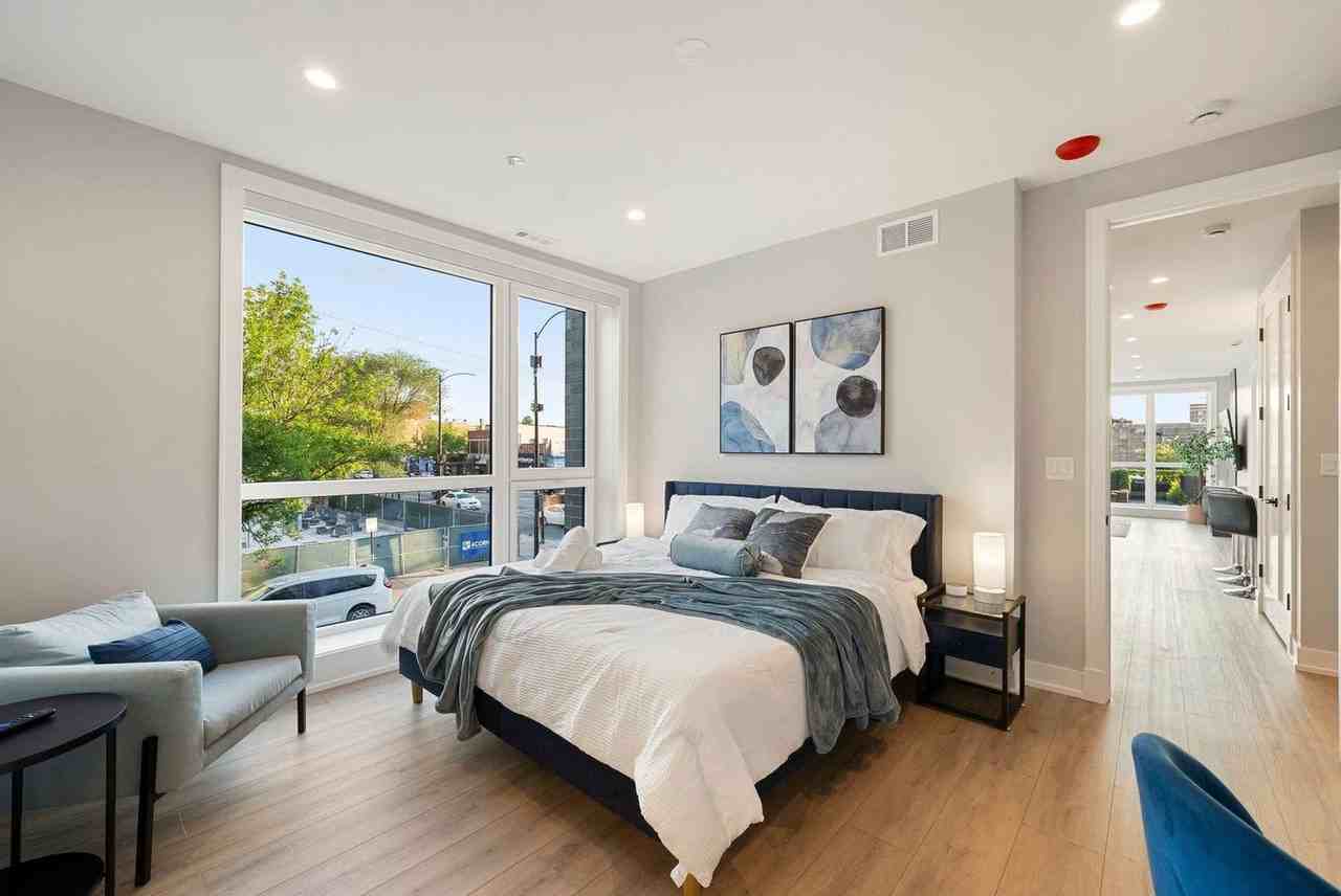 2344 W Polk St #1253891P - Photo 5 of 29