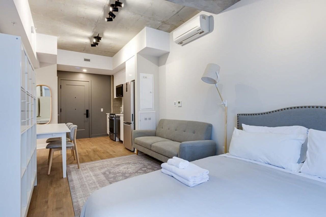 742 Rue William #1254781P - Photo 3 of 17