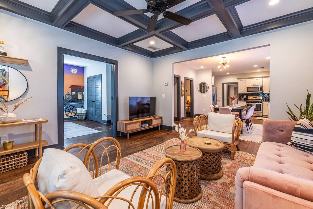 996 Mayson Turner Rd Nw #1261330P - Photo 3 of 46