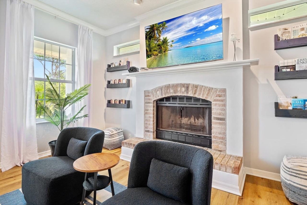 4 Susan Pl #1261606P - Photo 2 of 50