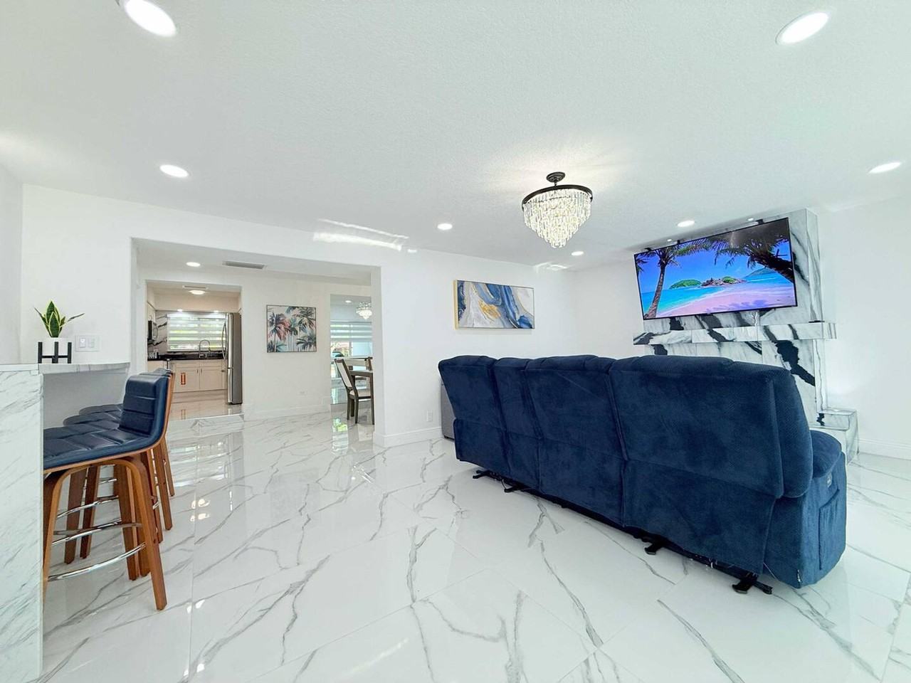 2013 Nw 12th Ave #1263913P - Photo 3 of 47