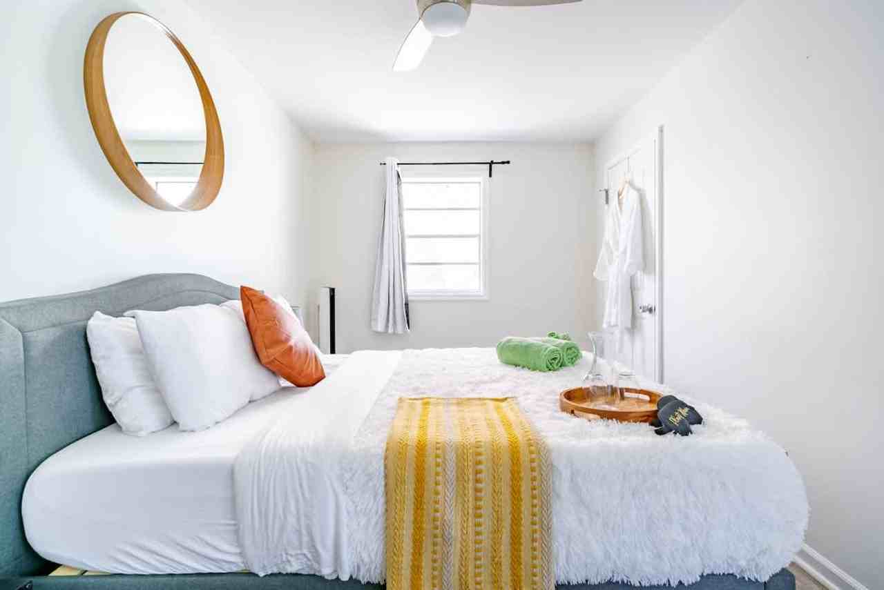 605 Dennison Avenue - Photo 4 of 113