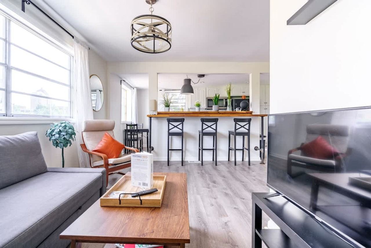 605 Dennison Avenue - Photo 7 of 113