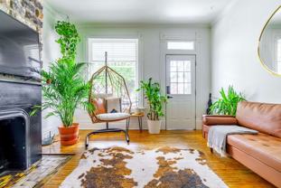 256 W Poplar Ave - Photo 1 of 1