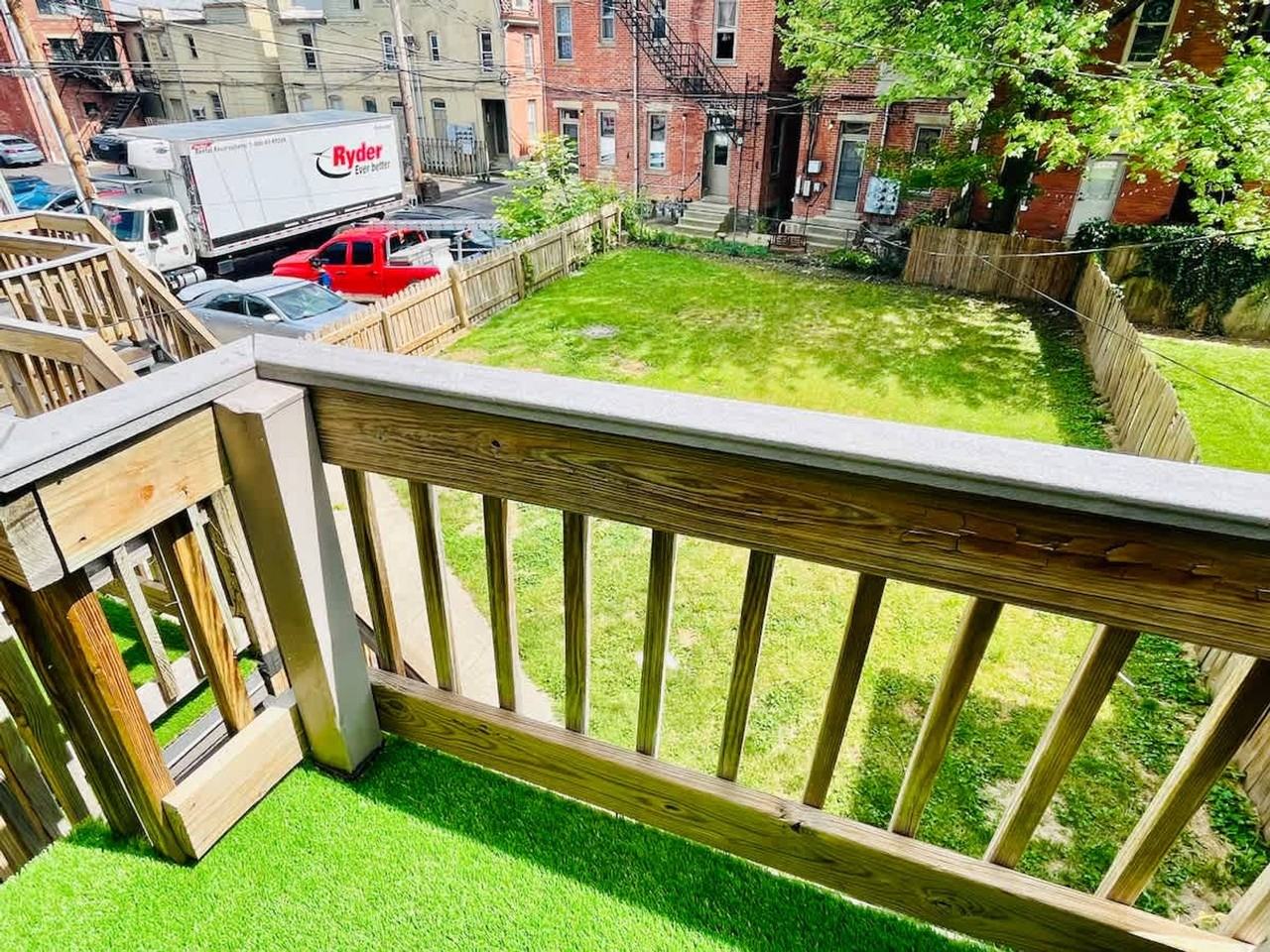 33 Lundy St #1265647P - Photo 7 of 50