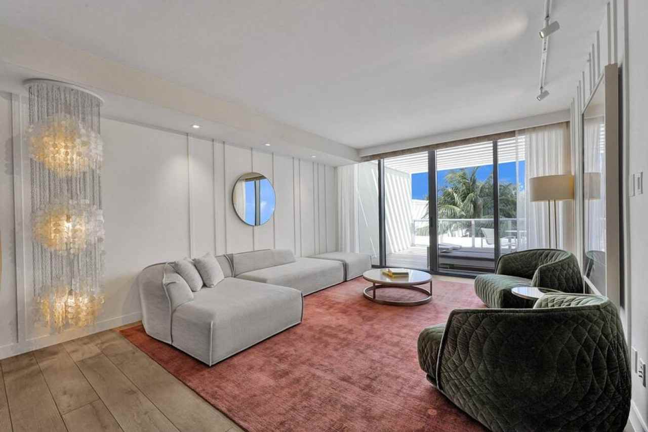 2201 Collins Ave #1265788P - Photo 6 of 50