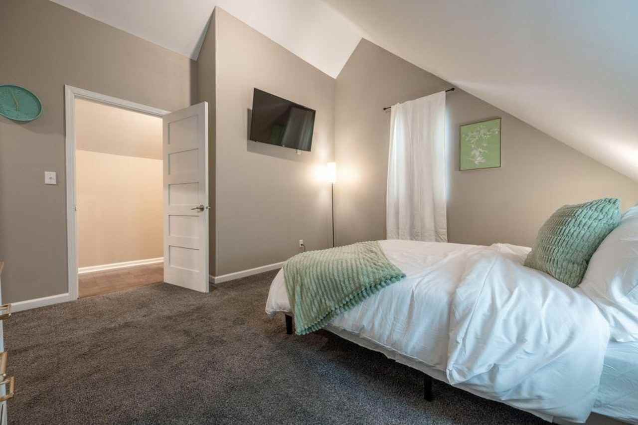 405 N State Ave #1266063P - Photo 4 of 29