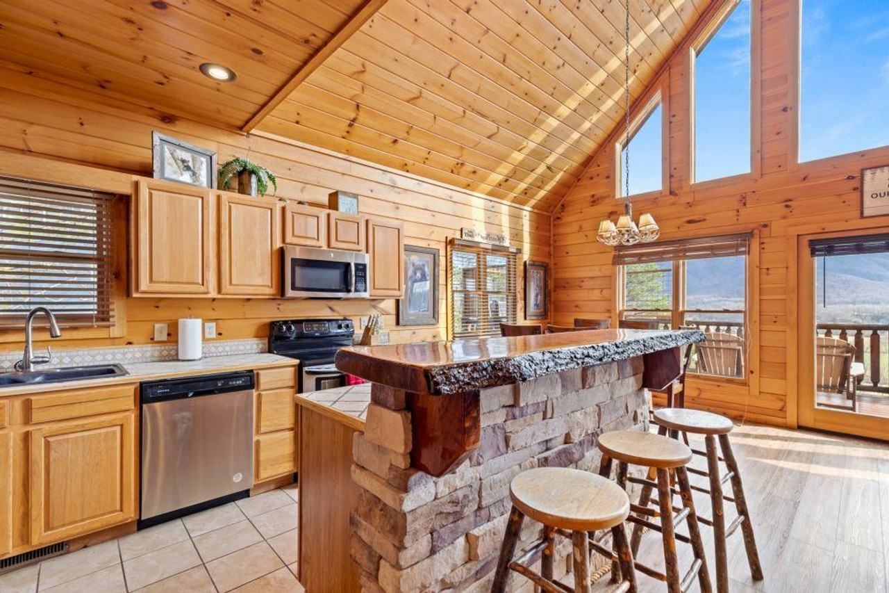 3004 Wears Overlook Ln #1266301P - Photo 5 of 17