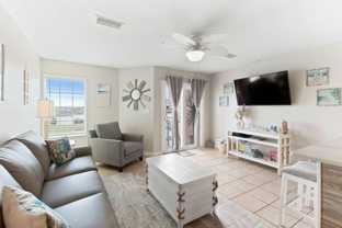 572 E Beach Blvd - Photo 1 of 1