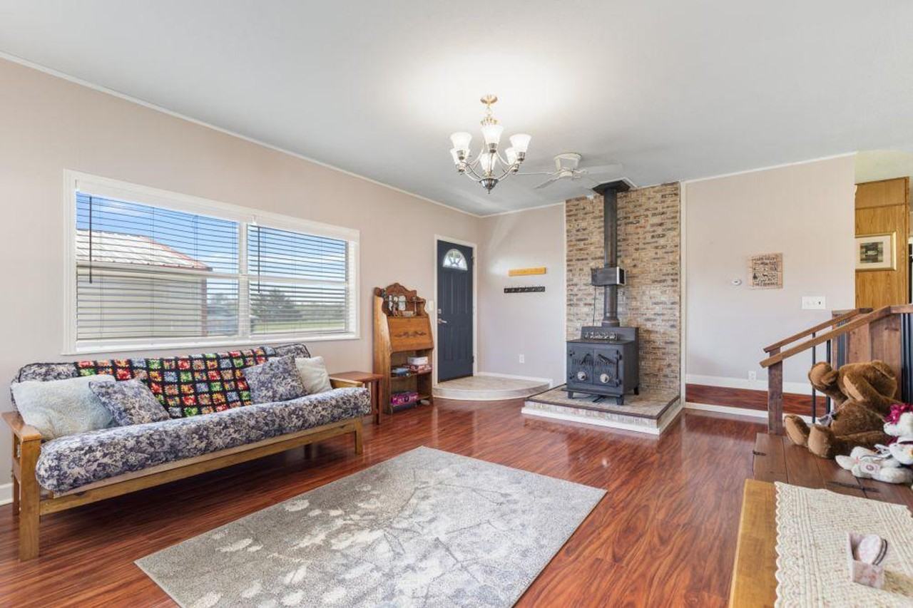 1310 Fredrick Ln #1266885P - Photo 3 of 27