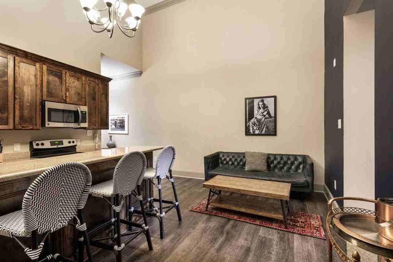 30 Baronne Street - Photo 3 of 44