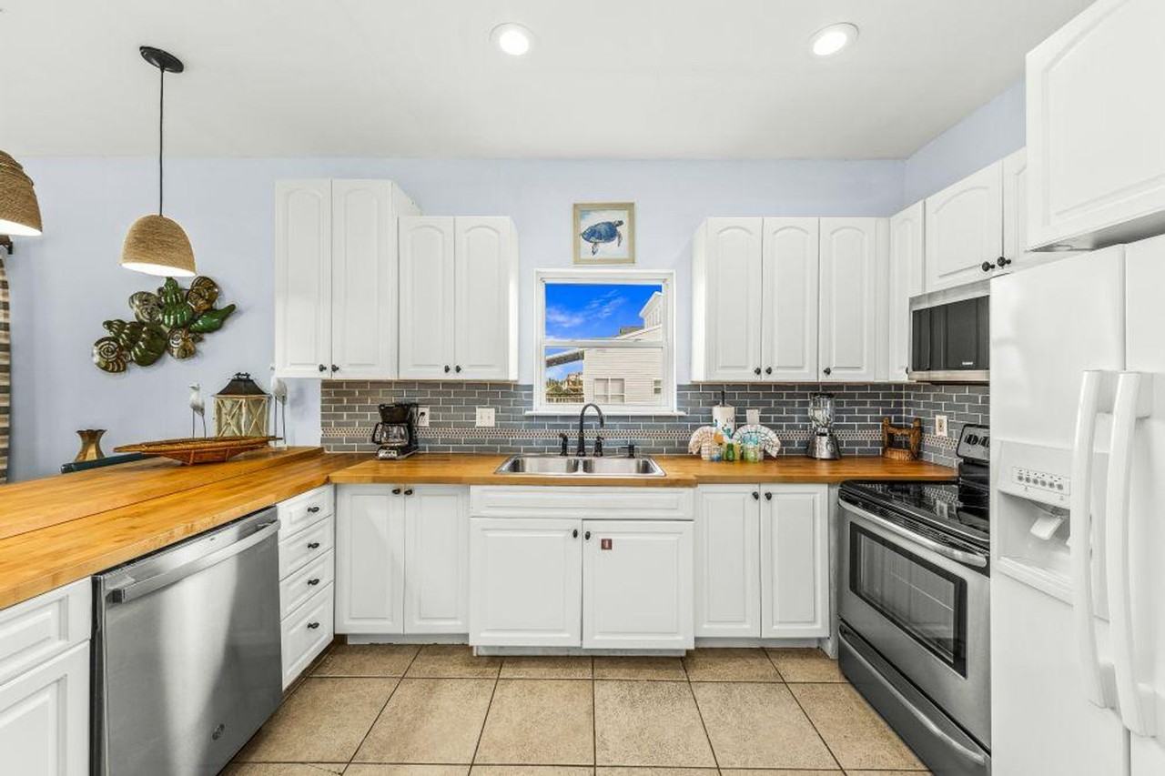 1433 W Lagoon Ave #1267128P - Photo 6 of 24