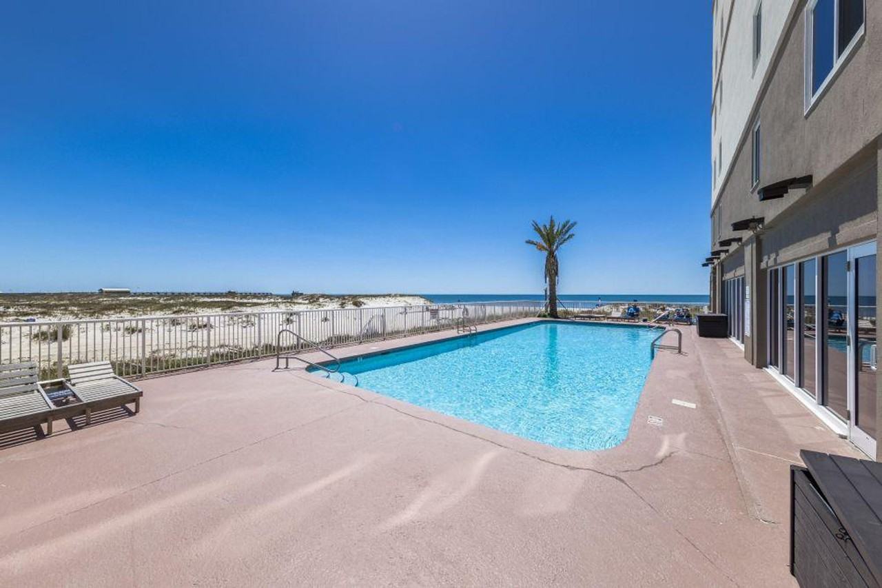 561 E Beach Blvd #1267863P - Photo 4 of 26