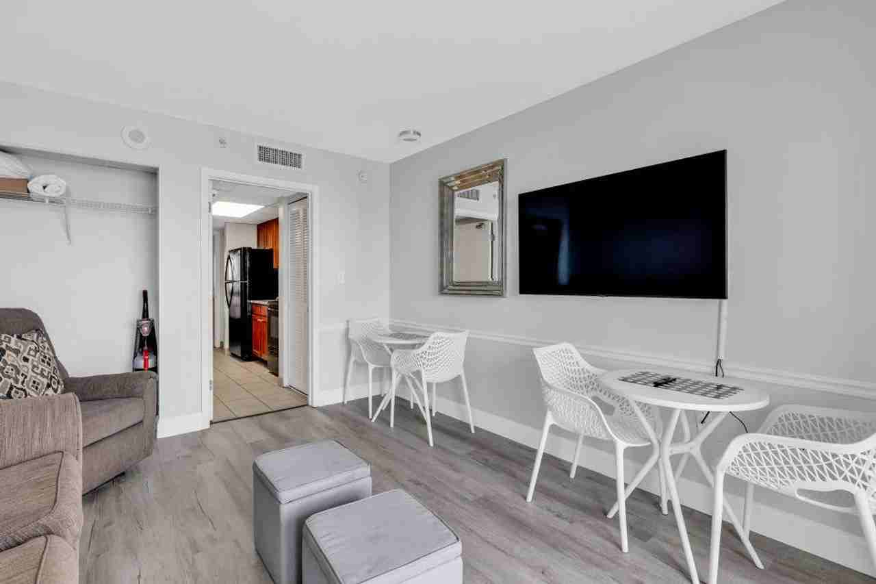 2000 N Ocean Blvd #1268070P - Photo 3 of 30