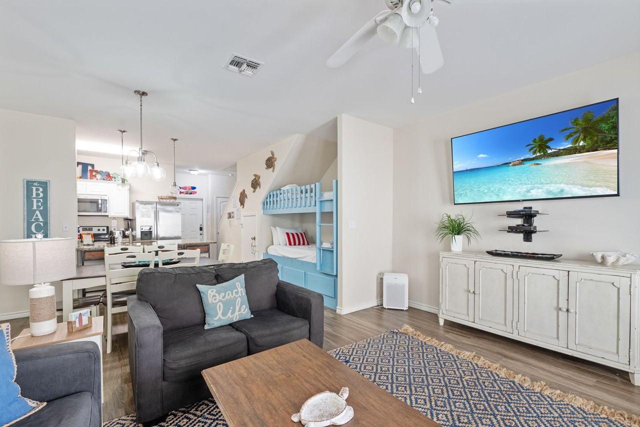 14810 Leeward Dr #1268416P - Photo 3 of 48