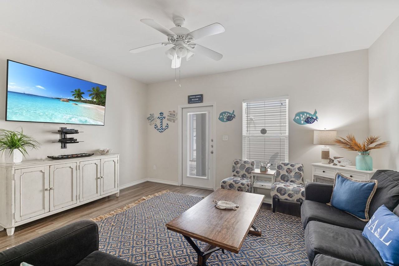 14810 Leeward Dr #1268416P - Photo 4 of 48