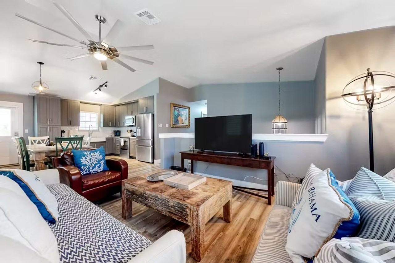 607 Sandkey Dr #1268417P - Photo 2 of 44