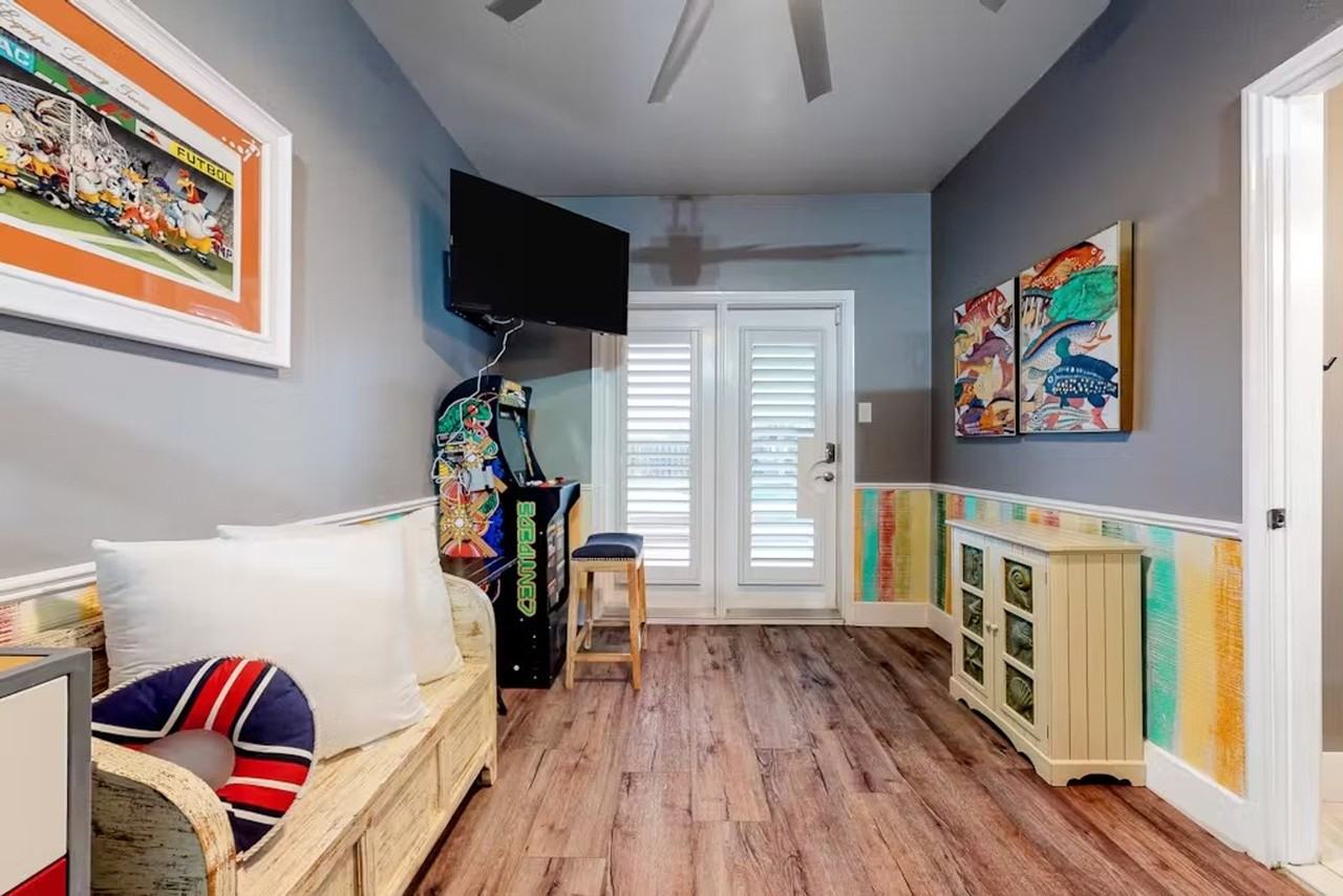 607 Sandkey Dr #1268417P - Photo 3 of 44