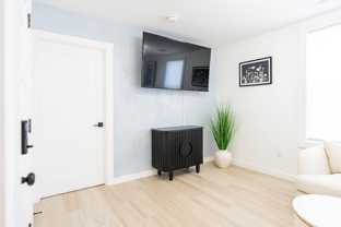 White Street Pl - Photo 1 of 1