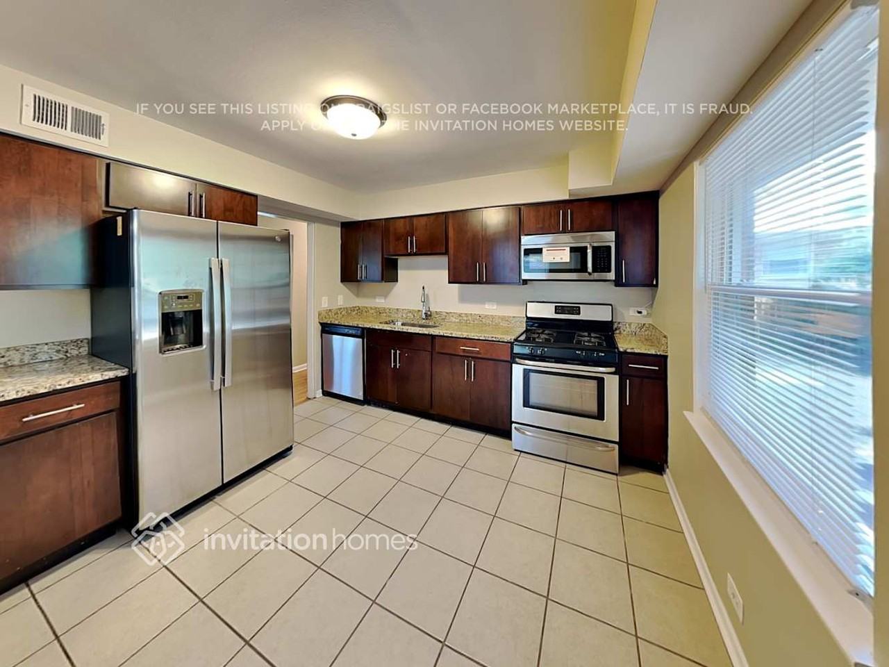 7621 W Madison St - Photo 4 of 20