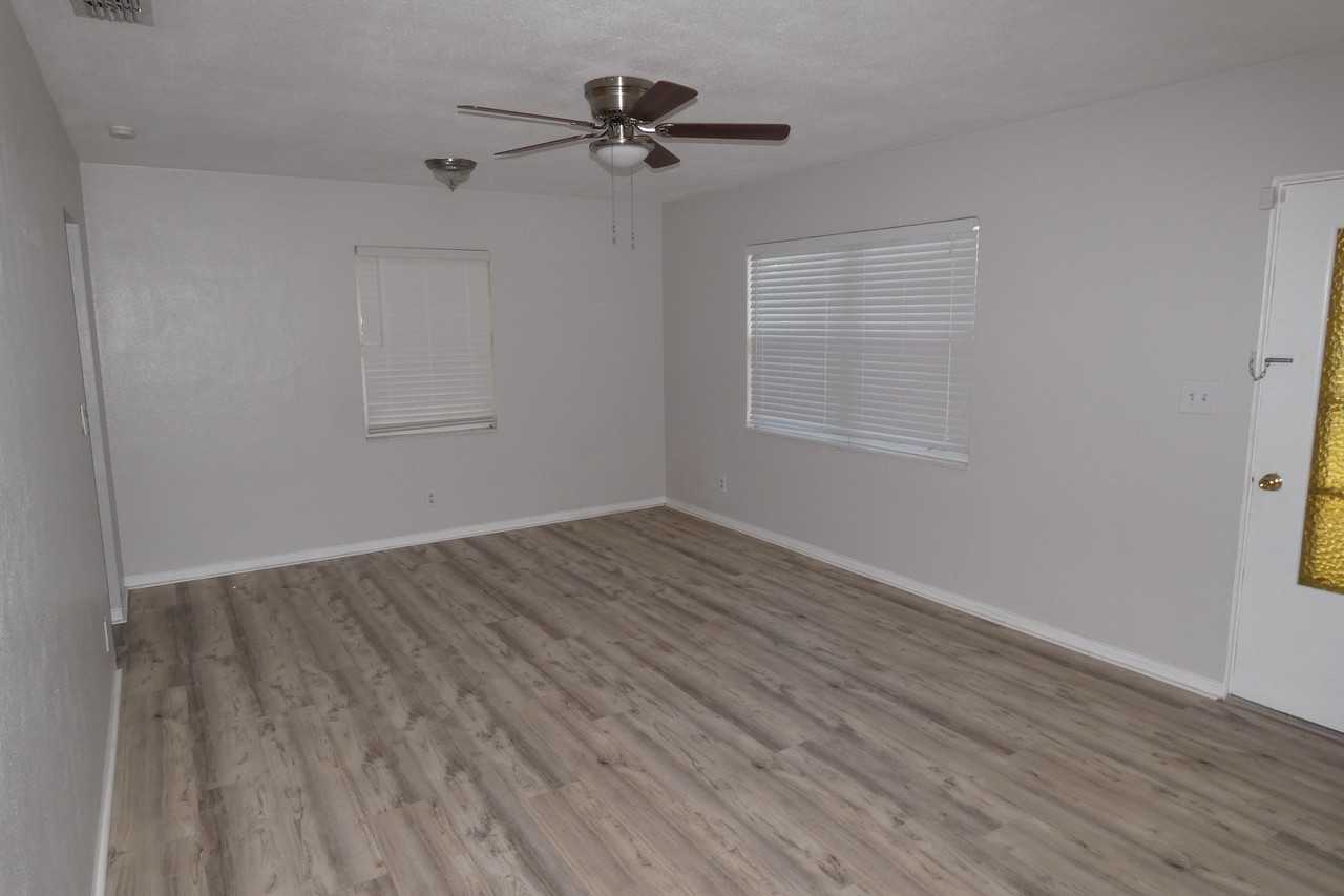 700 31st Avenue North - Photo 3 of 25