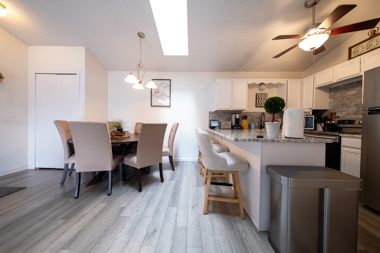 733 Parkside Dr #1 - Photo 3 of 17