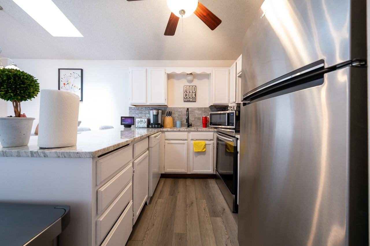 733 Parkside Dr #1 - Photo 2 of 17