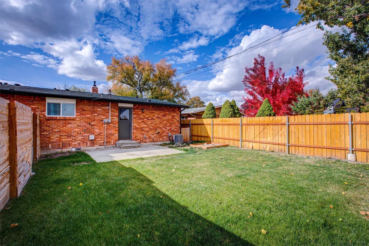 2032 N 24th St #1 - Photo 2 of 17