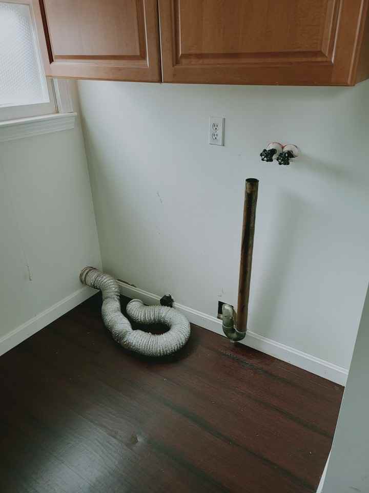 141 Greenwood Ct - Photo 6 of 16