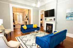 featured image of 1433 Esplanade Ave