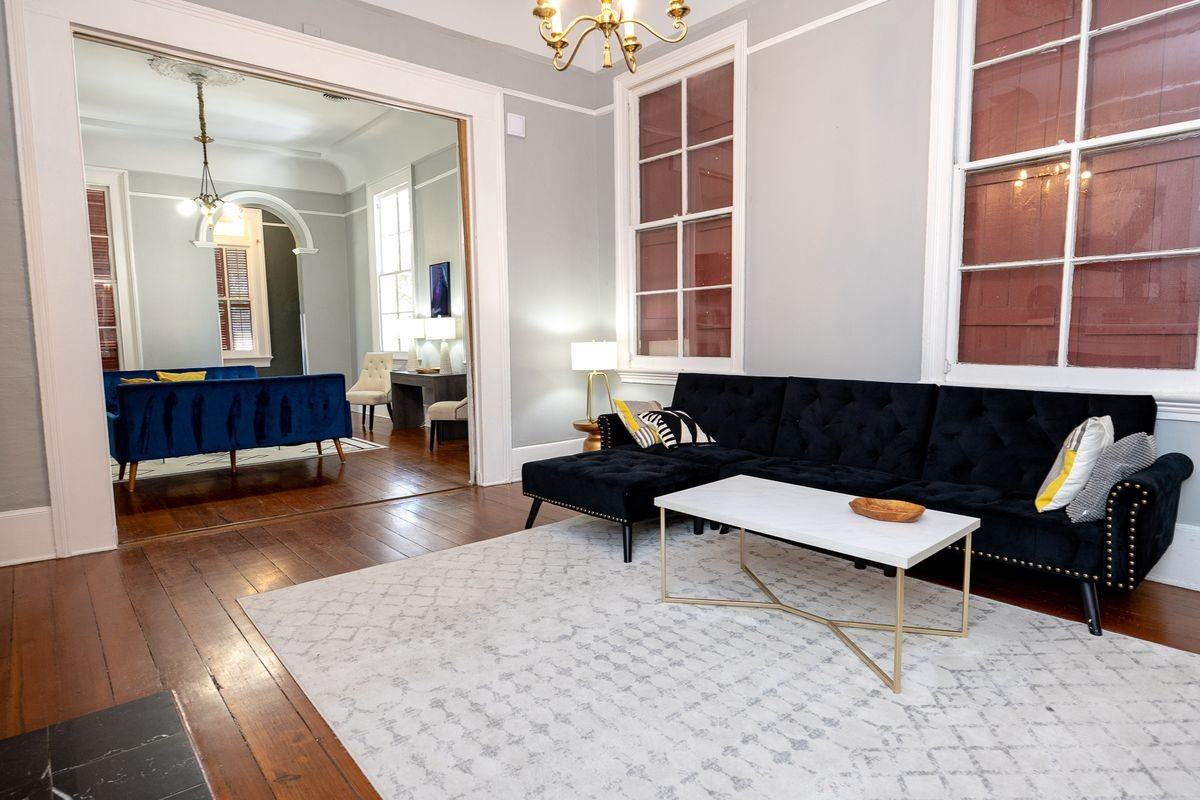 1433 Esplanade Ave - Photo 7 of 38