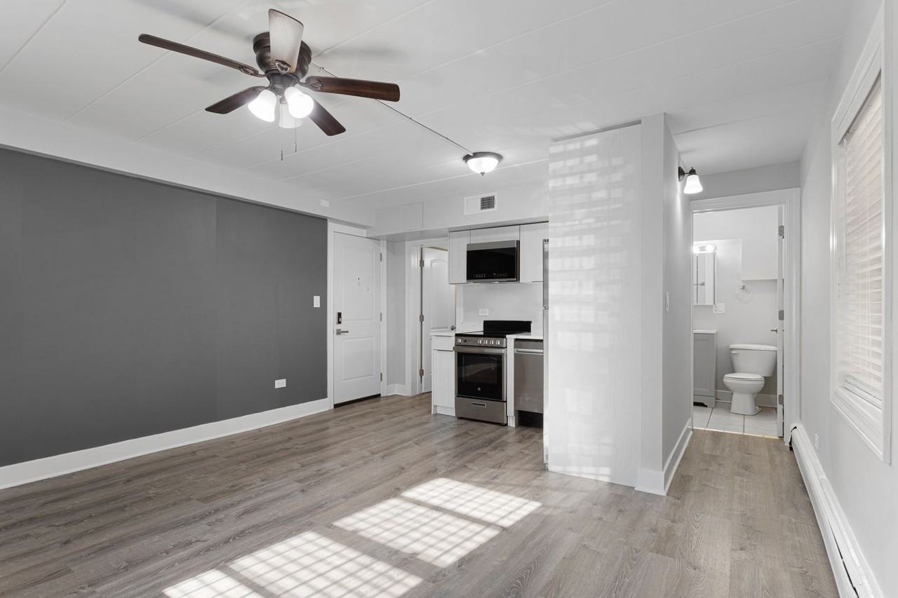 The 6007 Kenmore - Photo 3 of 24