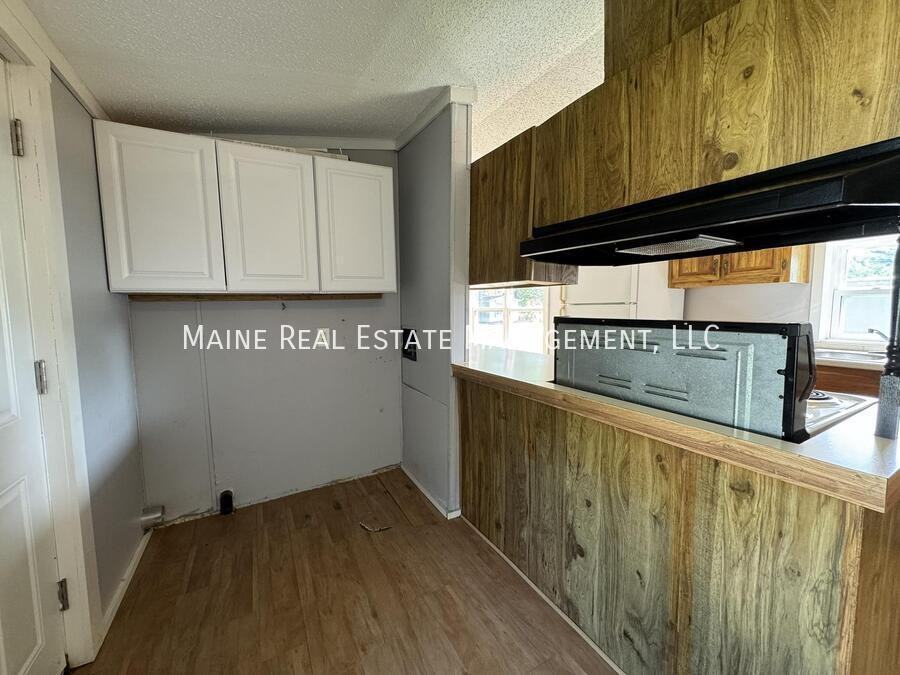 16 Park Dr - Photo 3 of 9
