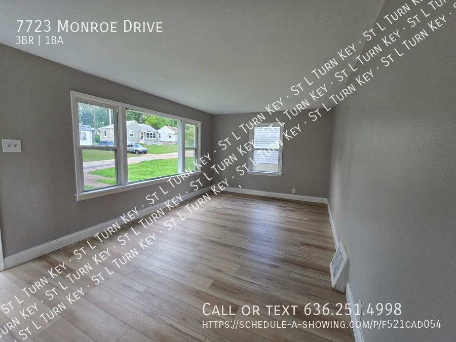 7723 Monroe Dr - Photo 3 of 10