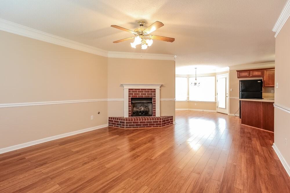 4499 Shadow Ridge Dr - Photo 3 of 16