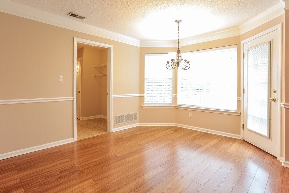 4499 Shadow Ridge Dr - Photo 4 of 16