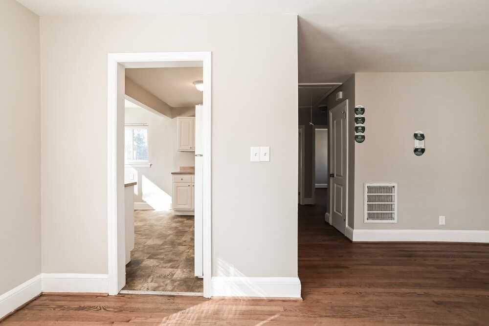 2751 Catalina Ave - Photo 6 of 15