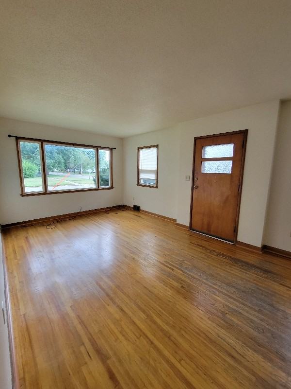 1404 5th St - Photo 2 of 8