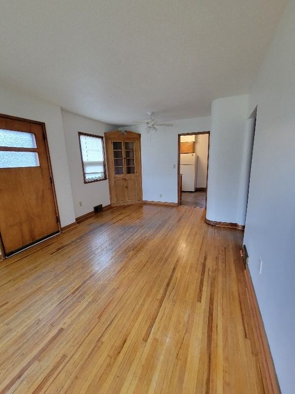 1404 5th St - Photo 3 of 8