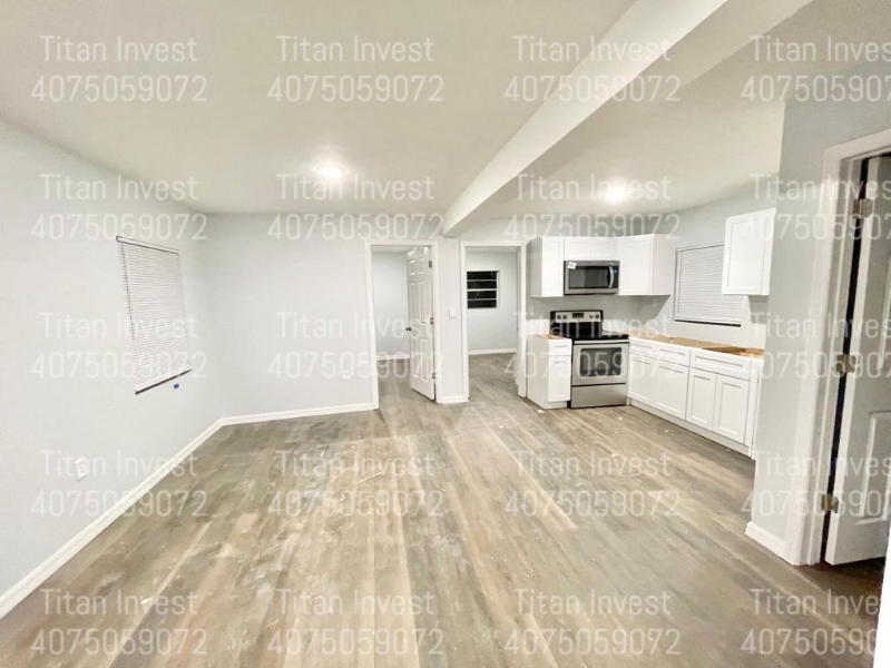 330 1/2 S 2nd St - Photo 2 of 7